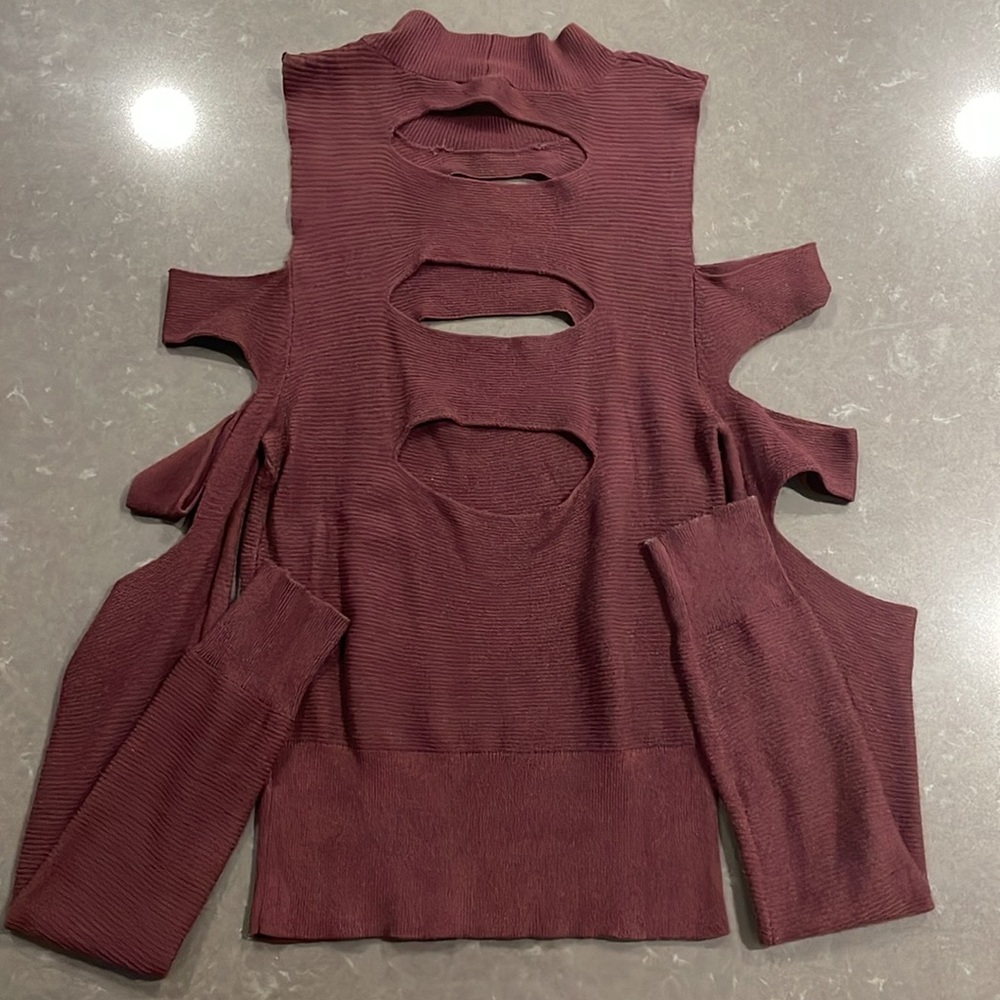 Express Cut-Out Sweater Small - Picture 7 of 12